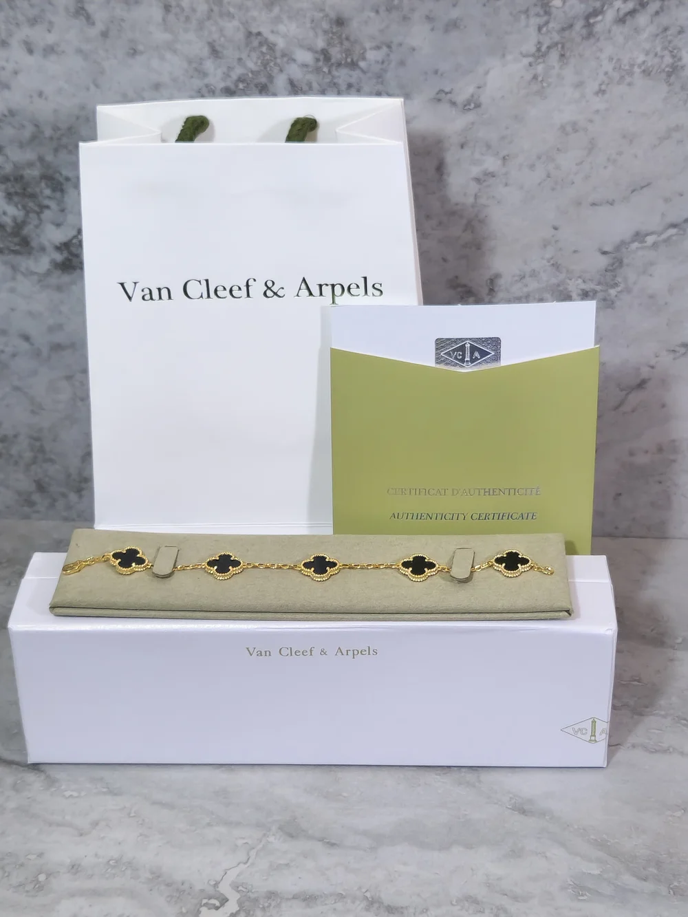 Van Cleef & Arpels Vintage Alhambra Black Onyx Bracelet✨️
